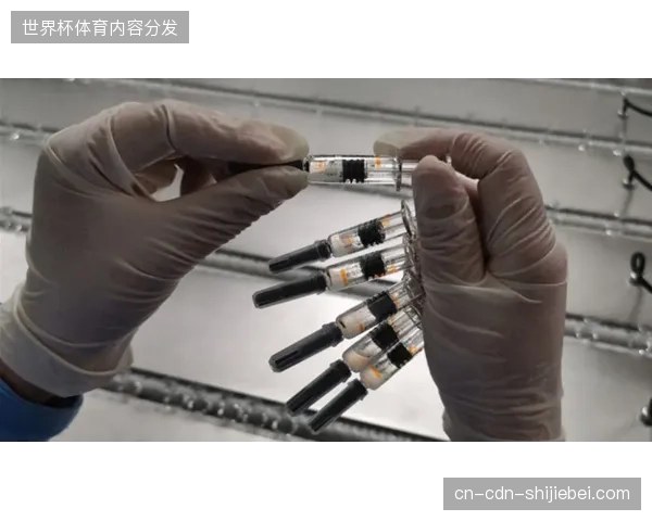 斯卡洛尼的战术体系持续进化，主动控制打法旨在更好地主导比赛以应对舆论